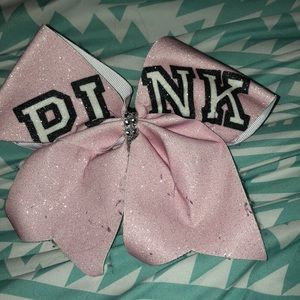 Cheer bow